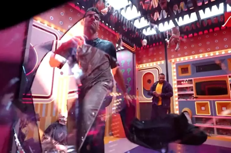 بينهم زيزو وبنتايك.. 5 نجوم كرويين يظهرون في برنامج رامز جلال الجديد 